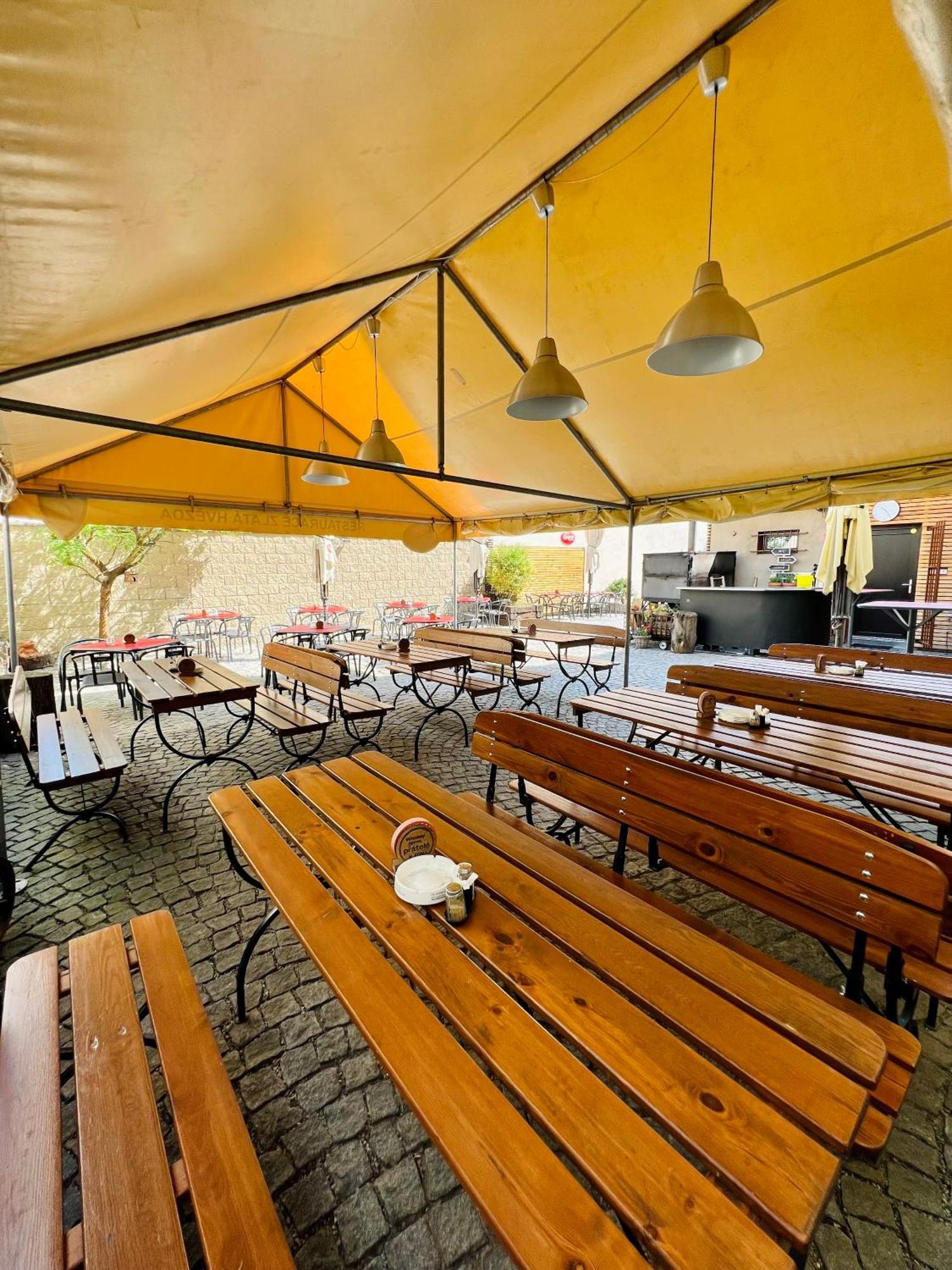 Apartman Zlata Hvezda Ceske Budejovice Exteriör bild